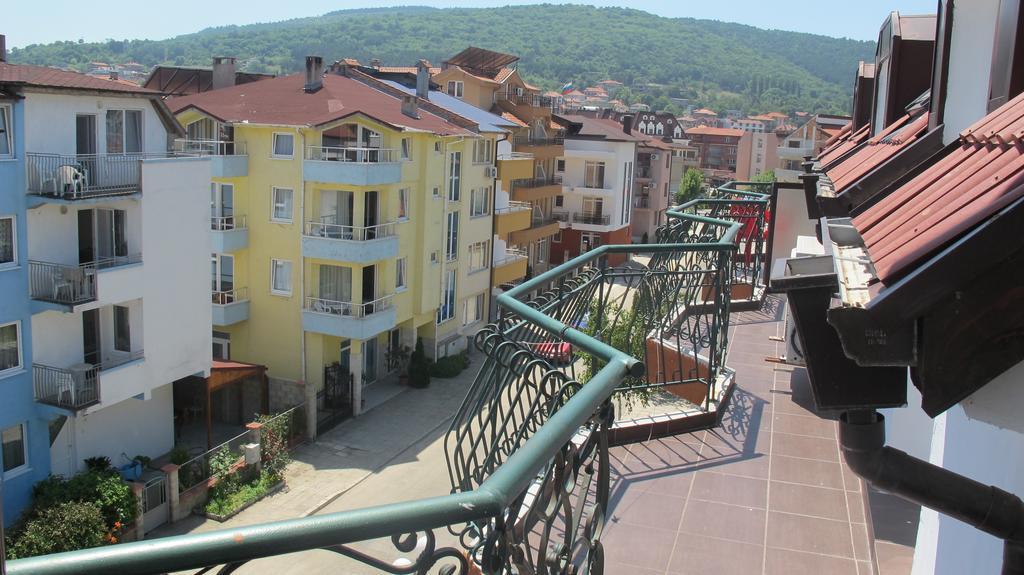 Отель Sunny Island Обзор Экстерьер фото