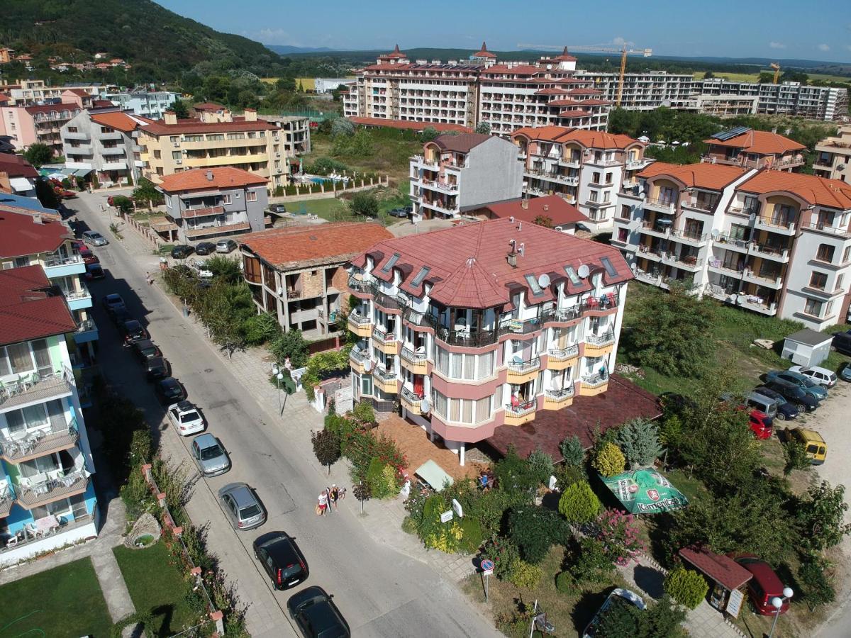 Отель Sunny Island Обзор Экстерьер фото